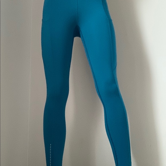 Lululemon pants - Picture 4 of 4